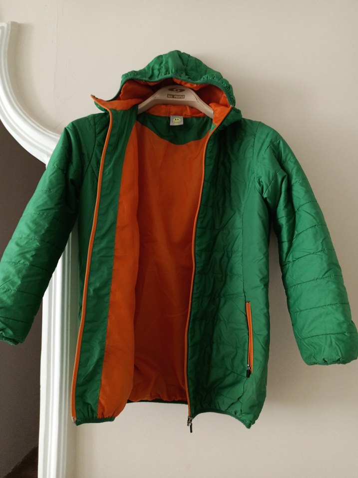 Yeşil Kapüşonlu Erkek veya kız Çocuk Mont - Görsel 3