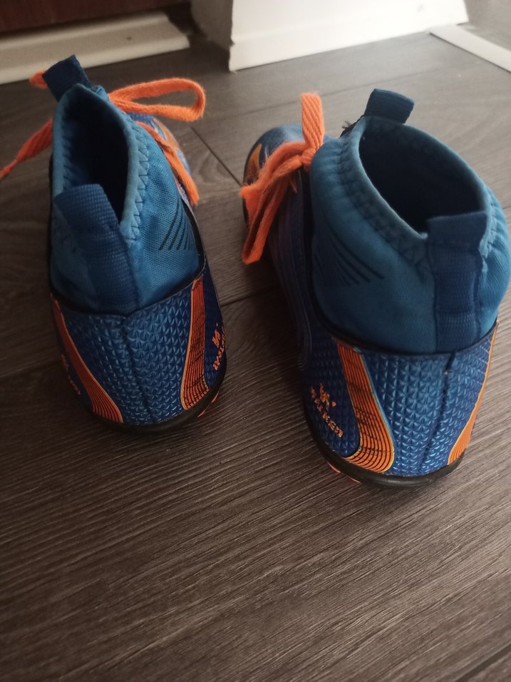 Yılan Desenli Mavi Spor Ayakkabı krampon 35 numara - Görsel 3