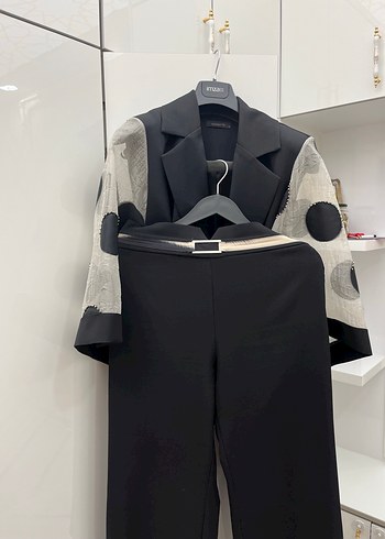 Desenli Kemerli Mini Kadın Takım - Görsel 3