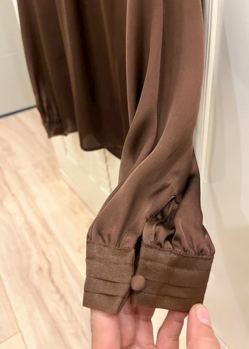 Zara Kahverengi Drapeli Yüksek Yakalı Bluz - Görsel 3