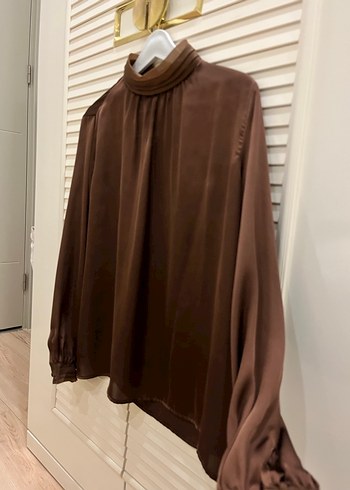 Zara Kahverengi Drapeli Yüksek Yakalı Bluz - Görsel 2