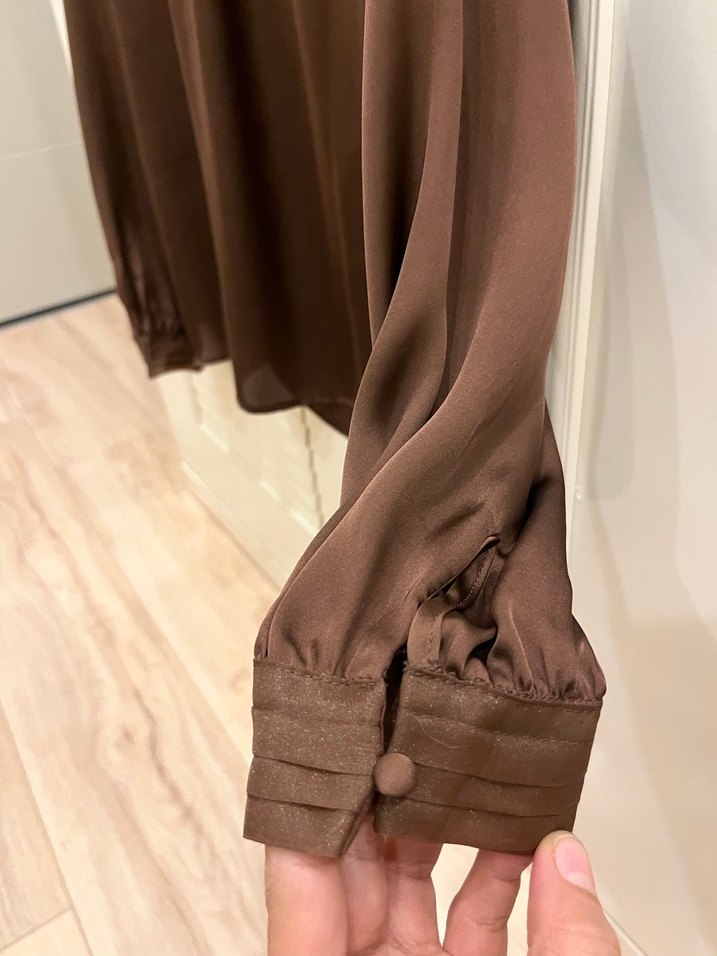 Zara Kahverengi Drapeli Yüksek Yakalı Bluz - Görsel 3