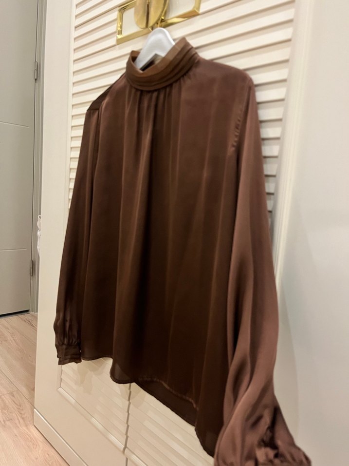 Zara Kahverengi Drapeli Yüksek Yakalı Bluz - Görsel 2