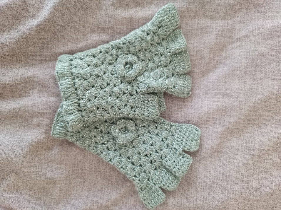 Gri El Örgüsü Kadın Eldiveni - Görsel 2