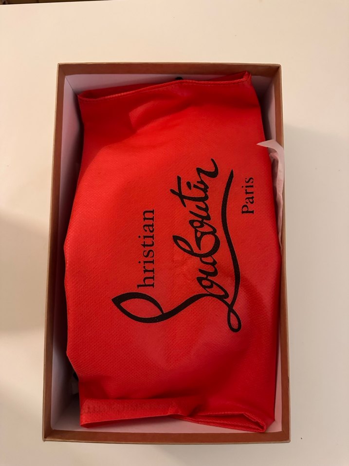 ÇOOK BEKLENEN CHRİSTİAN LOUBOUTİN TOPUKLU MODELİMİZ GELDİ - Görsel 4