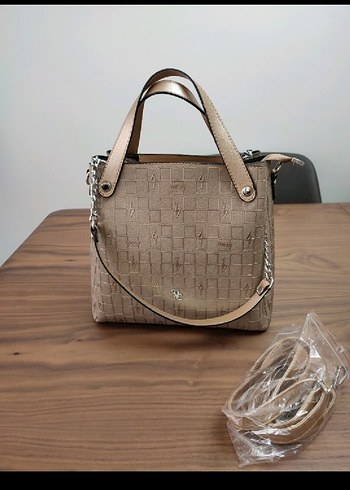 Bej Zincir Detaylı Deri Kadın Çanta - Görsel 4