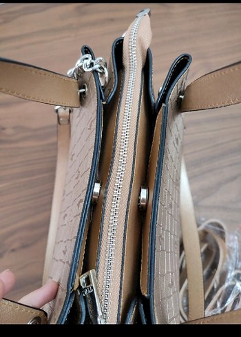 Bej Zincir Detaylı Deri Kadın Çanta - Görsel 2