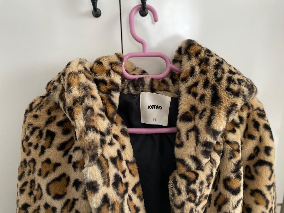 Kapüşonlu Leopar Desenli Suni Kürk Ceket - Görsel 2