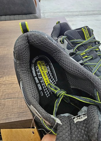 Hi-Tec marka V-Lite serisi outdoor/trekking ayakkabısıdır. - Görsel 6