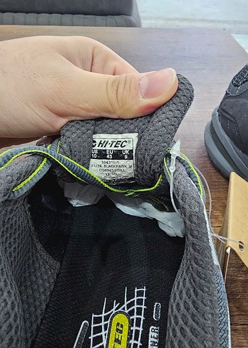 Hi-Tec marka V-Lite serisi outdoor/trekking ayakkabısıdır. - Görsel 4