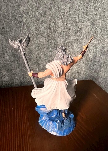 Beyaz Toga Giyen Zeus Figürü - Görsel 3