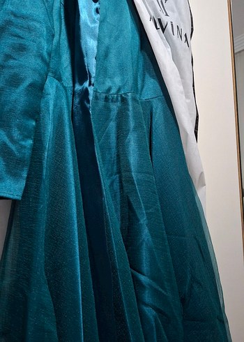 Yeşil Fiyonk Detaylı Kemerli Abiye - Görsel 2