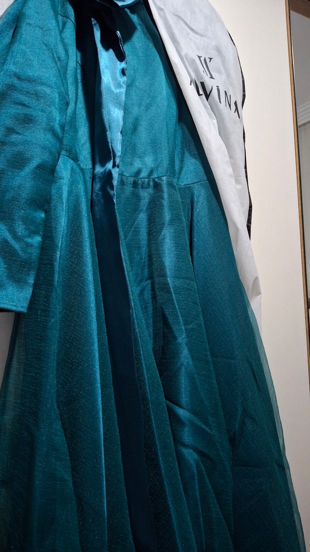 Yeşil Fiyonk Detaylı Kemerli Abiye - Görsel 2