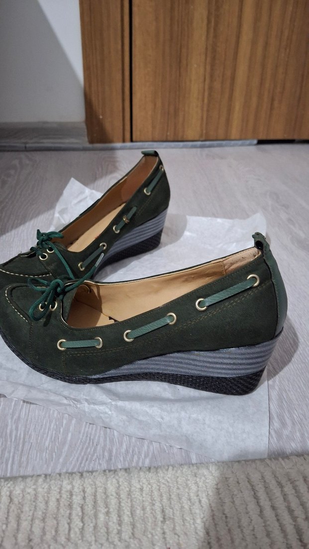 Yeşil Süet Dolgu Topuklu Kadın Ayakkabı - Görsel 2