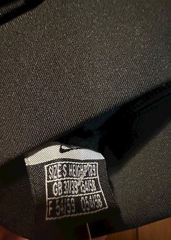 s Beden Nike Siyah Spor Sütyeni