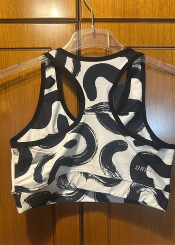 Diğer Nike Baskılı Sporcu Sütyeni