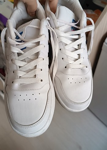 Beyaz Bağcıklı Kadın Spor Ayakkabı - Görsel 3