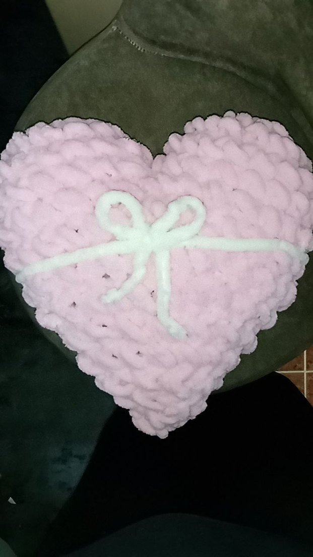 Pembe Nakışlı Örgü Çocuk Yastığı - Görsel 3