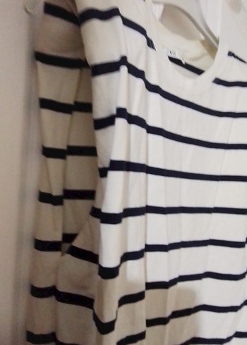 Kadın Beyaz Çizgili Kolsuz Pamuklu Tişört - Görsel 3