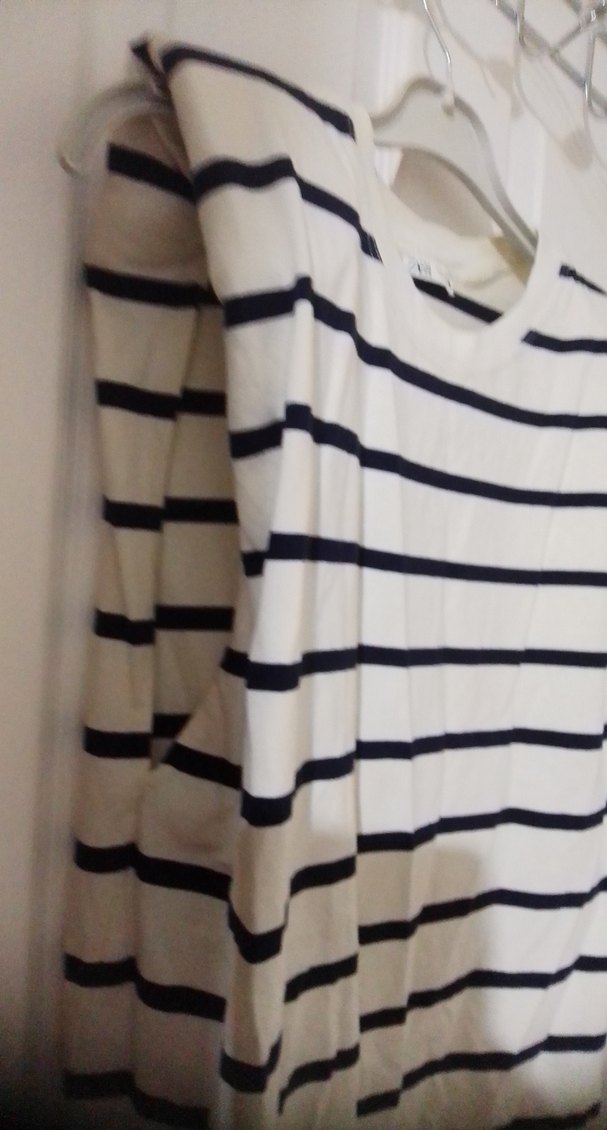 Kadın Beyaz Çizgili Kolsuz Pamuklu Tişört - Görsel 3