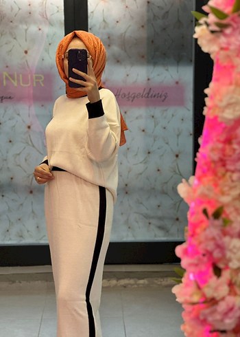 Beyaz Uzun Kollu Rahat Kesim Kadın Takım - Görsel 2