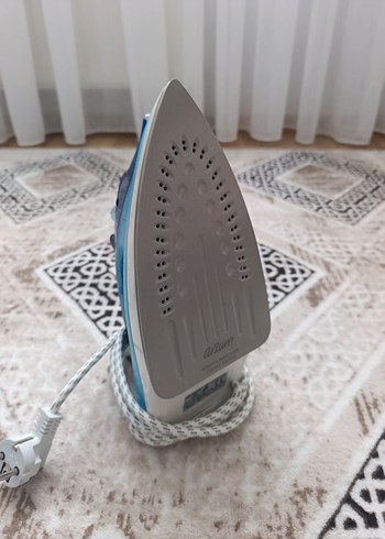 Mavi Parlak Ütü - Görsel 2