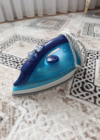 Mavi Parlak Ütü - Görsel 3