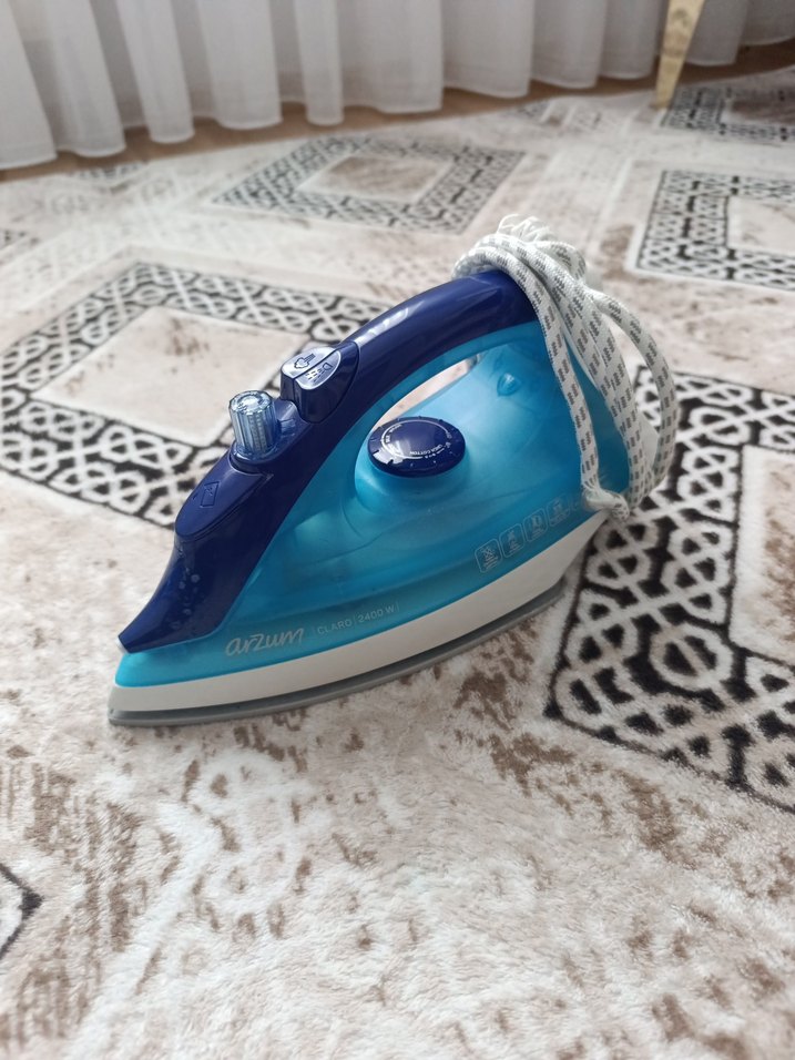 Mavi Parlak Ütü - Görsel 3