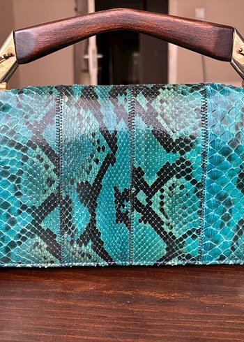 Zincir Detaylı Turkuaz Yılan Derisi Kadın Çanta - Görsel 2