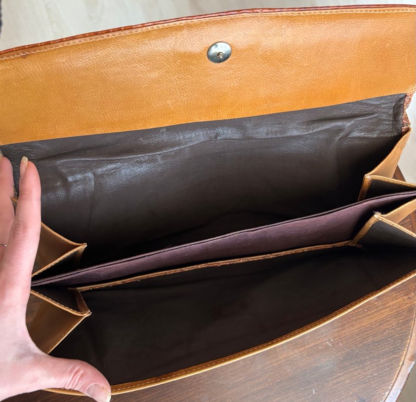 Uzun Zincir Detaylı Altın Renkli Kadın Kolye - Görsel 3