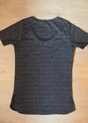 Koyu Gri V Yaka Kısa Kollu Kadın Tişört - Görsel 2