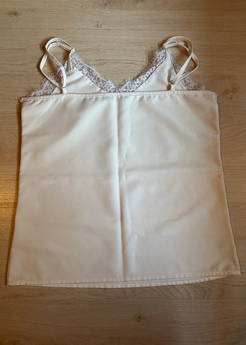 Dantel Detaylı Beyaz V Yaka Kadın Atlet - Görsel 2