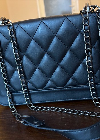 Kilitli Siyah Deri Kadın Çanta - Görsel 2