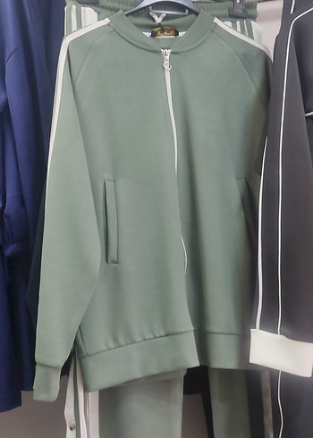 Siyah Kadın Spor Takım Yüksek Yakalı Fermuarlı Ve Eşofman Altı - Görsel 2