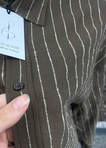 Düğmeli Kahverengi Çizgili Keten Gömlek - Görsel 2