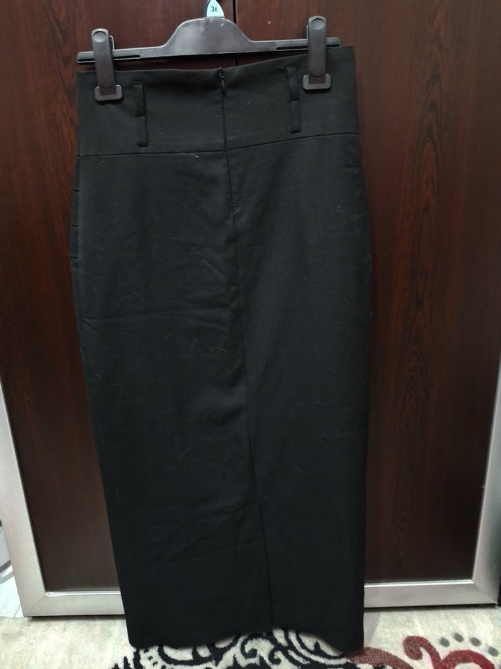 Siyah Uzun Kadın Etek - Görsel 3