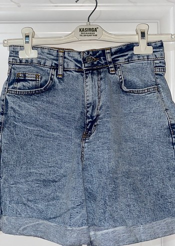 Kadın Mavi Kemerli Mini Kot Şort - Görsel 2