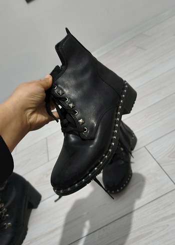 Siyah Deri Goth Kadın Botları - Görsel 2