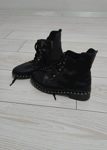 Siyah Deri Goth Kadın Botları - Görsel 4