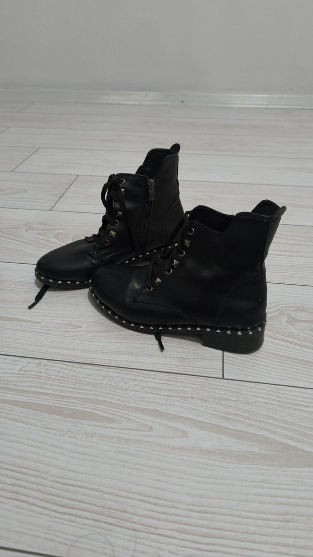 Siyah Deri Goth Kadın Botları - Görsel 4