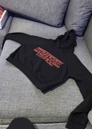 Stranger Things Siyah Crop Sweatshirt - Görsel 2