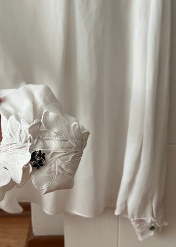 İpekyol Nakış Yakalı Beyaz Kadın Gömlek - Görsel 3