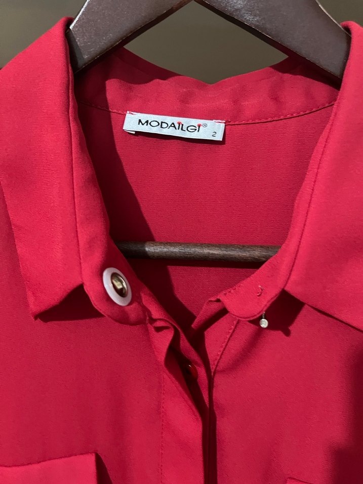 Düğmeli Kırmızı Midi Kadın Gömlek - Görsel 2