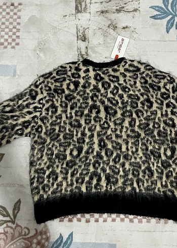 Ç Siyah Leopar Desenli Kadın Triko Kazak - Görsel 2
