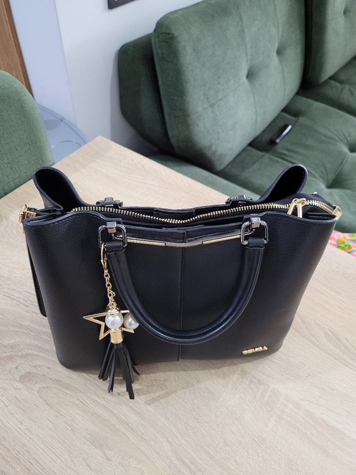 Siyah Deri Püsküllü Kadın Çanta - Görsel 3