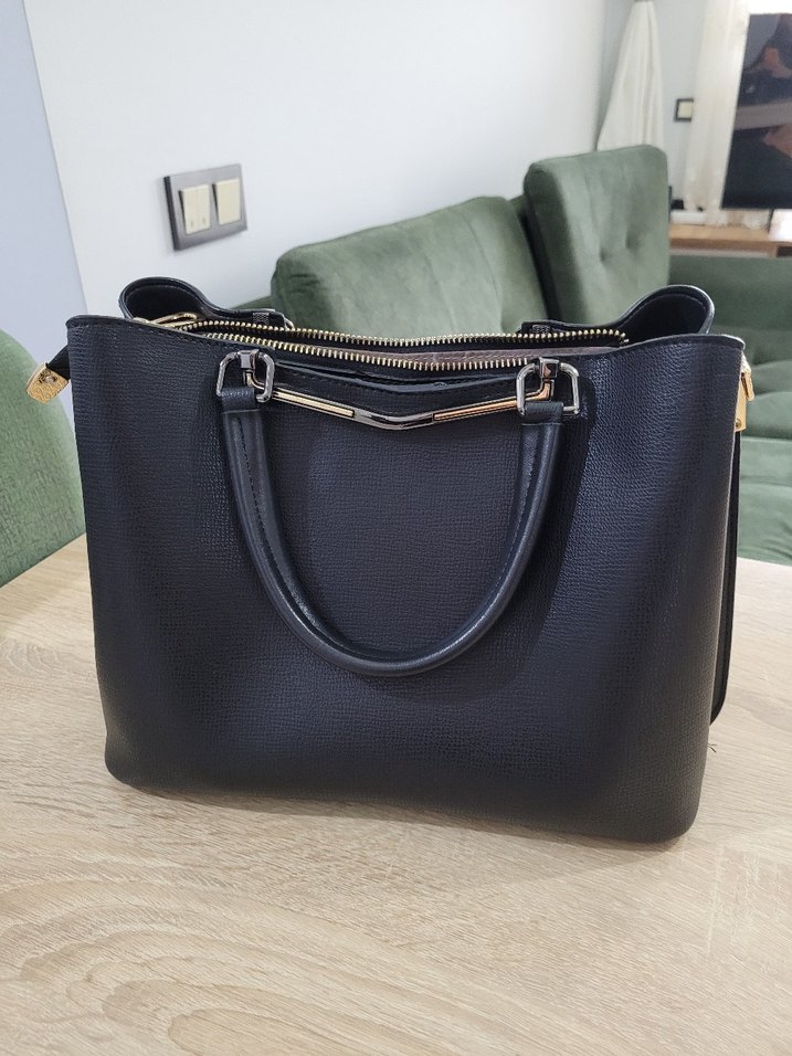 Siyah Deri Püsküllü Kadın Çanta - Görsel 5