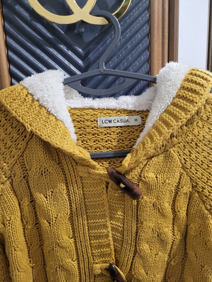 Sarı renkli Düğmeli kapşonlu Bayan kazak - Görsel 4