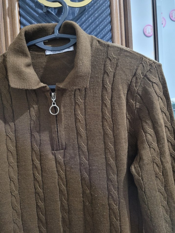 Kahverengi yarım fermuarlı bayan kazak - Görsel 3