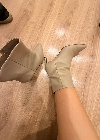 Bej Stiletto Topuklu Kadın Bot - Görsel 2