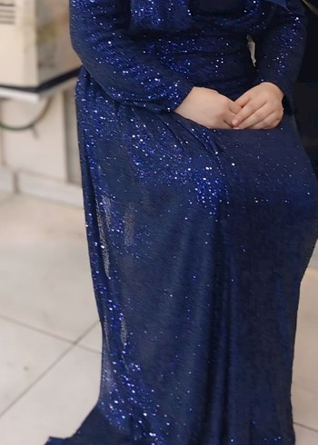 Parlak Mavi Uzun Kollu Abiye Elbise on kısmı kuyruklu - Görsel 3